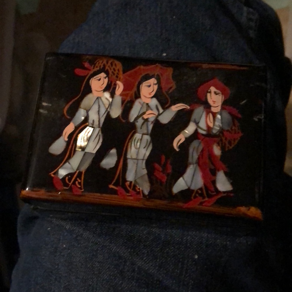 Vintage Vietnam Inlaid Stone Jewelry Box- 470 $30 or $25 w/offer